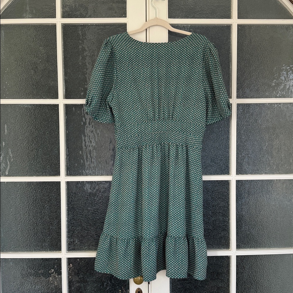 Elegant Green Polka Dot Dress - Picture 2 of 4